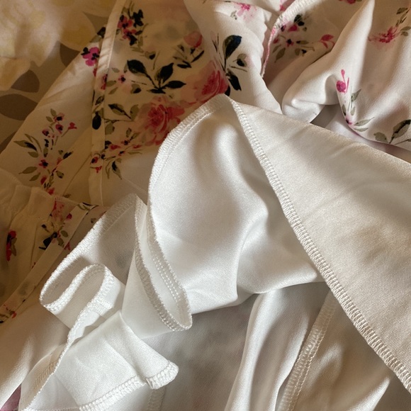 Women’s Floral skirt by Francesca in size Small - Picture 6 of 6